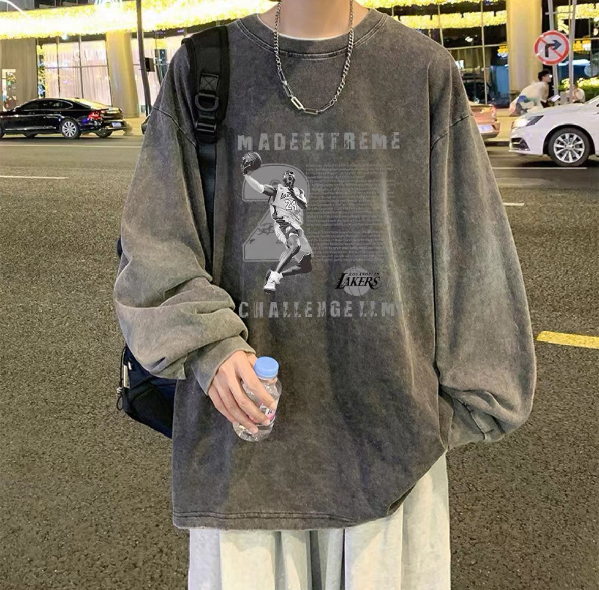 Sweatshirt