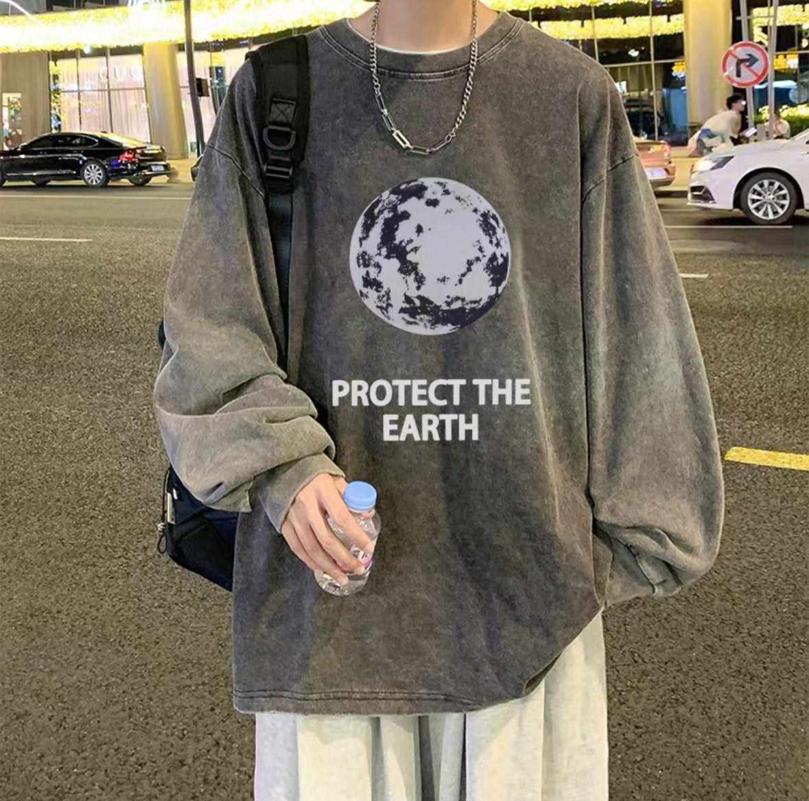 Sweatshirt