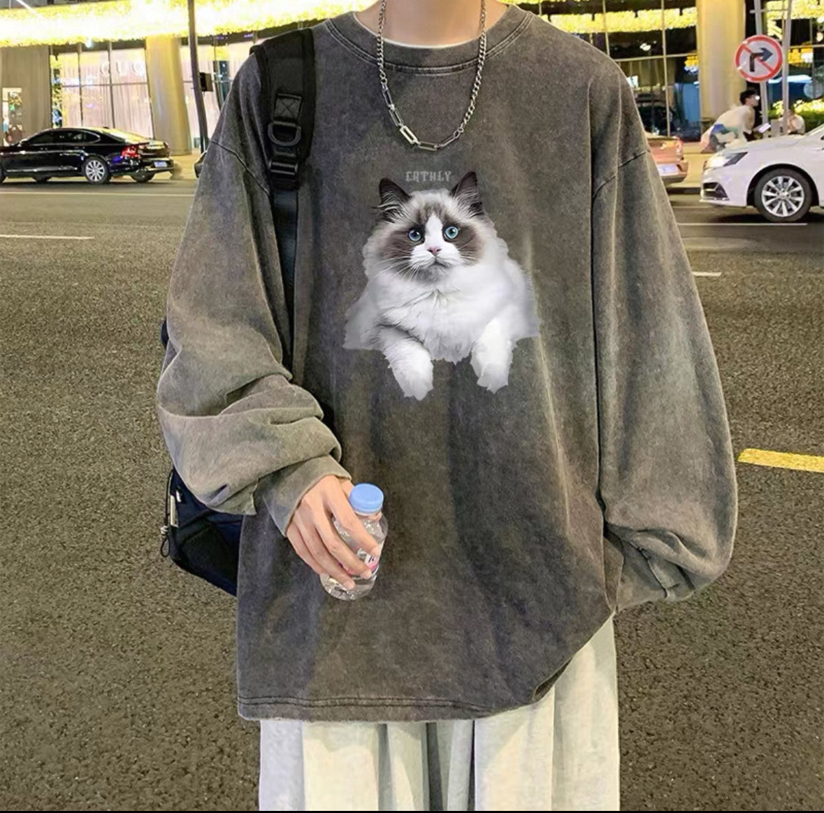 Sweatshirt
