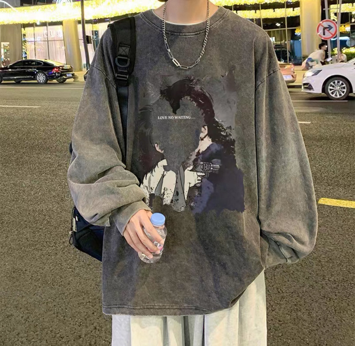 Sweatshirt